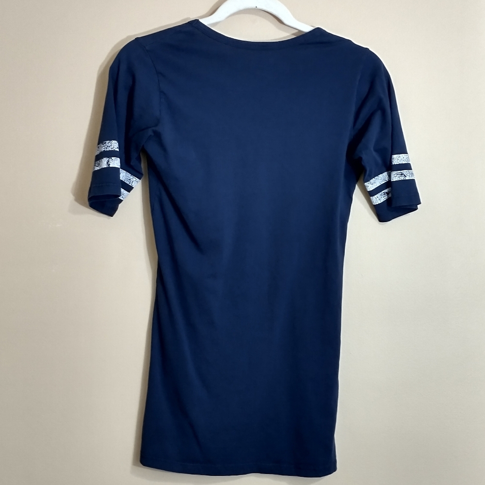Retro Brand Columbus Blue Jackets T-Shirt Women's Size Small Blue CBJ Logo NHL - Picture 2 of 4